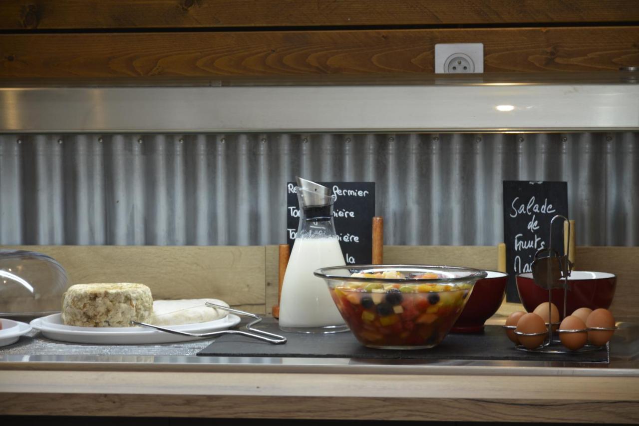 Logis Cris Hotel Et Restaurant, Lyon Sud-Est Corbas Kültér fotó
