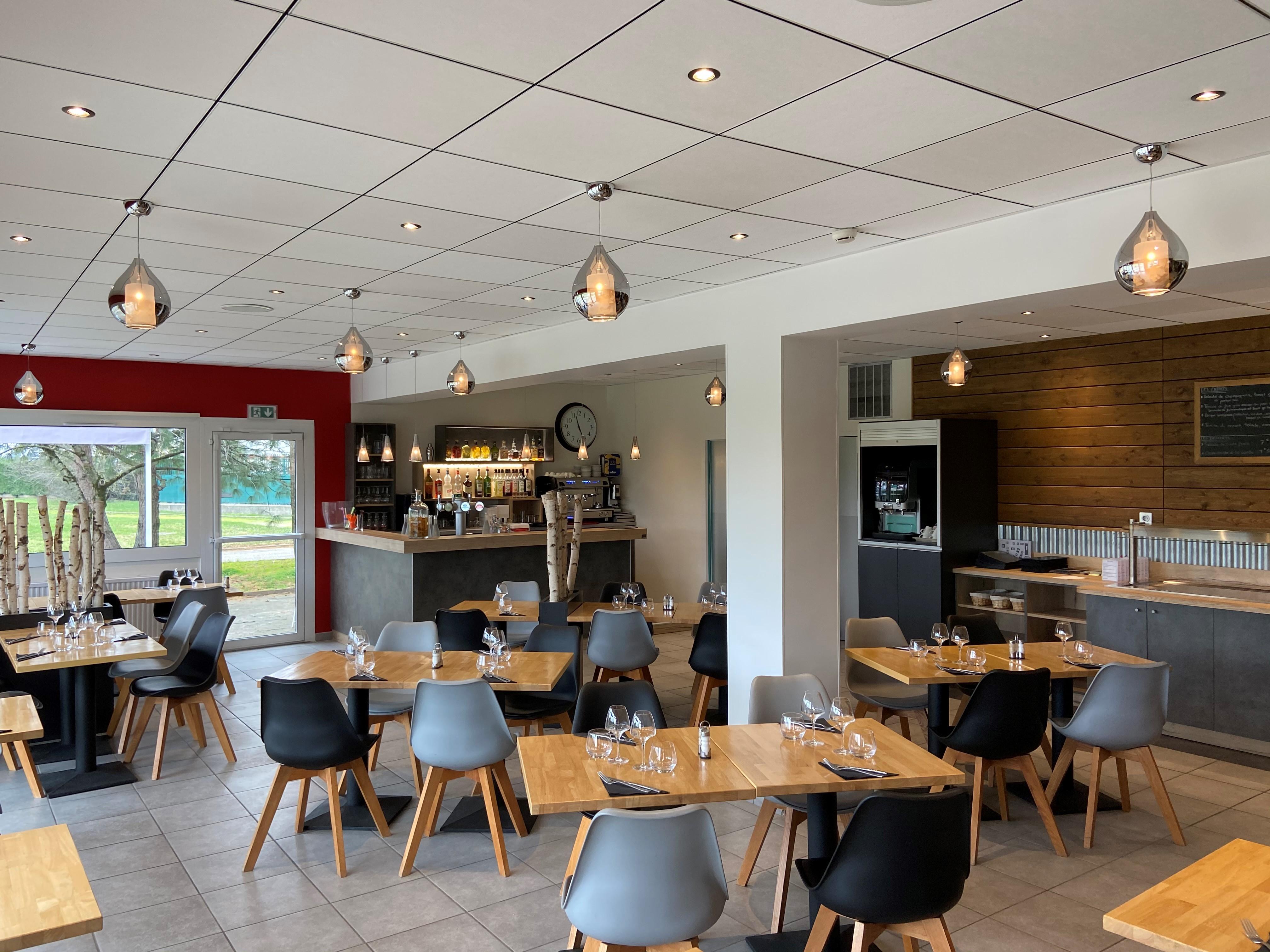 Logis Cris Hotel Et Restaurant, Lyon Sud-Est Corbas Kültér fotó