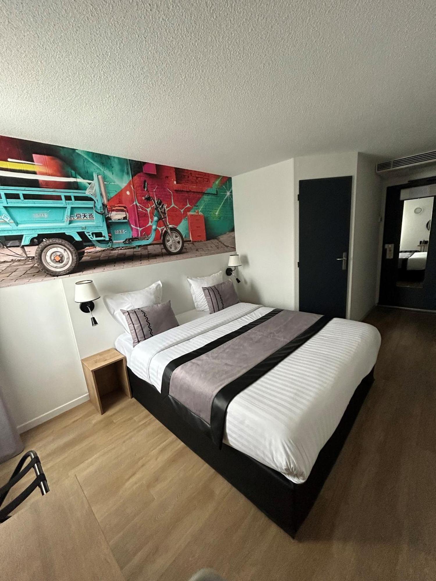 Logis Cris Hotel Et Restaurant, Lyon Sud-Est Corbas Kültér fotó