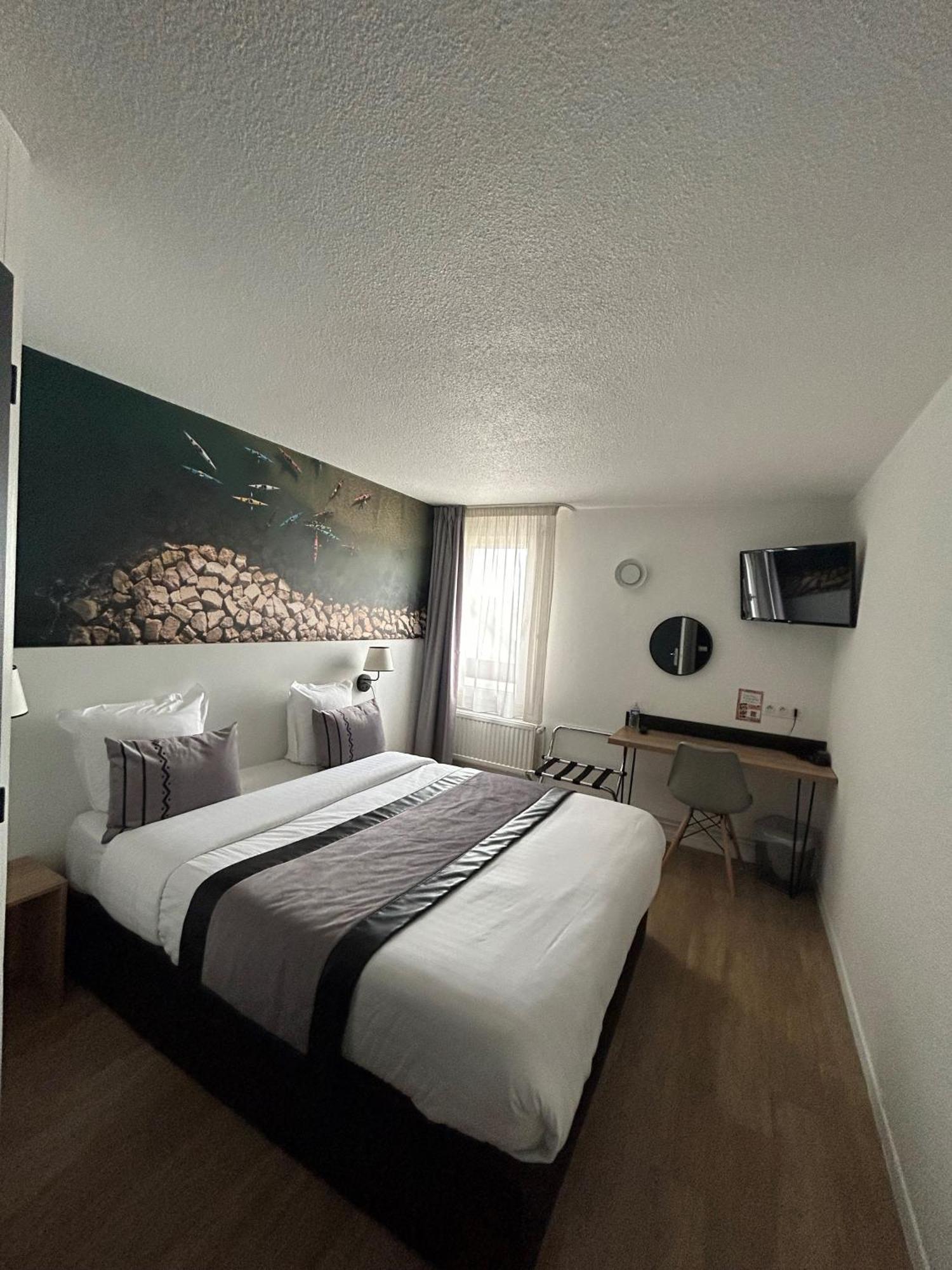 Logis Cris Hotel Et Restaurant, Lyon Sud-Est Corbas Kültér fotó